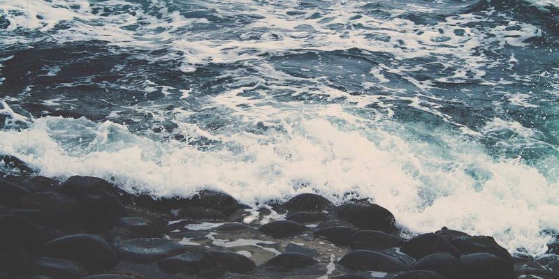 本地特色早餐与深夜食堂地图：探索城市角落里的烟火气与治愈美食